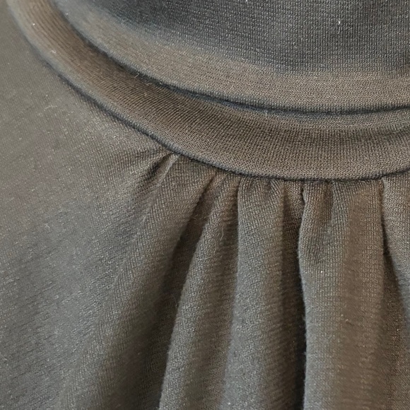 Laura Galic Couture Black Babydoll Turtleneck Flowing Top - Picture 2 of 5